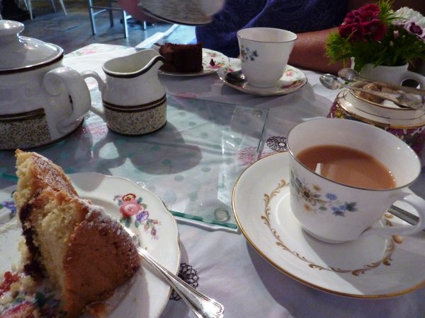 Fowey - tea and cake!