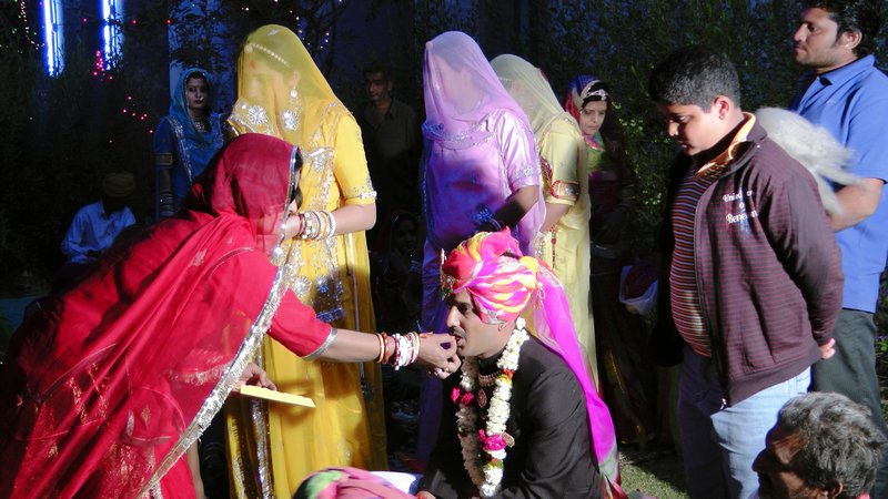 Traditional welcome of the bridegroom