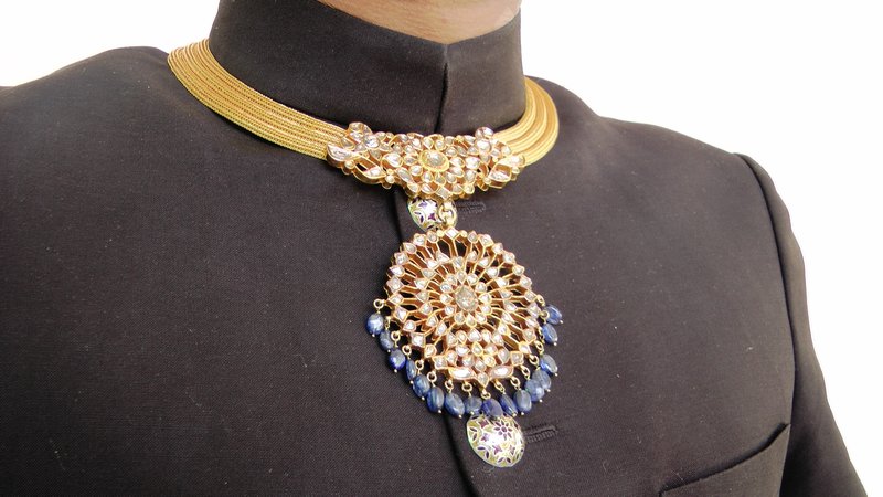 A close-up of the fabulous neck jewellery