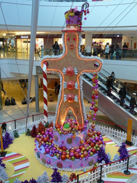 Largest gingerbread man ever!