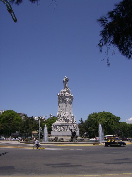 Monumento dedicado aos colonizadores Epanhois