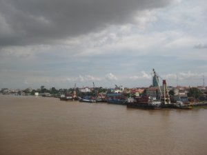 Mekong River PHNOM PENH, CAMBODIA (0)