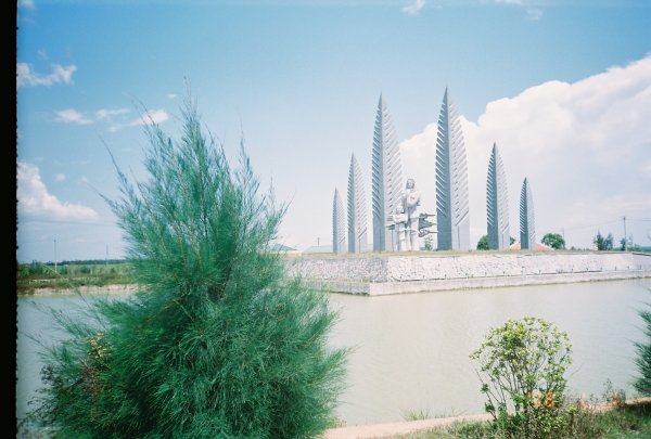 Behi River Demarkation Memorial.In celebration North and South Vietnam Reunification (10)