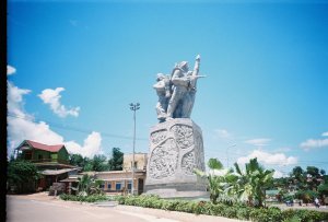 Khe San Viet Nam Ta Con Airfield Relic and Memorial to the fallen Comrades (4)
